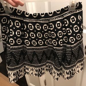 Patterned mini skirt